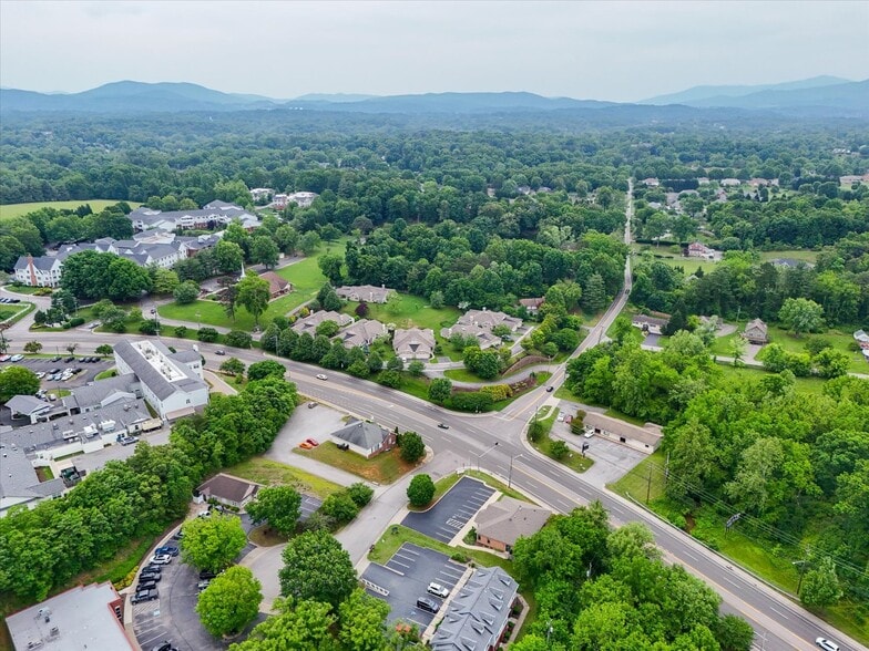 More Photos Of 4002 Brandon Ave SW, Roanoke General Retail For Sale