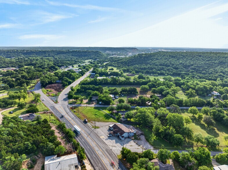 More Photos Of 1311 Highway 180 W, Mineral Wells Flex For Sale