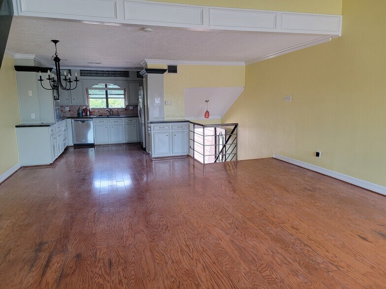 More Photos Of 2318 Crows Nest Dr, League City Specialty For Sale