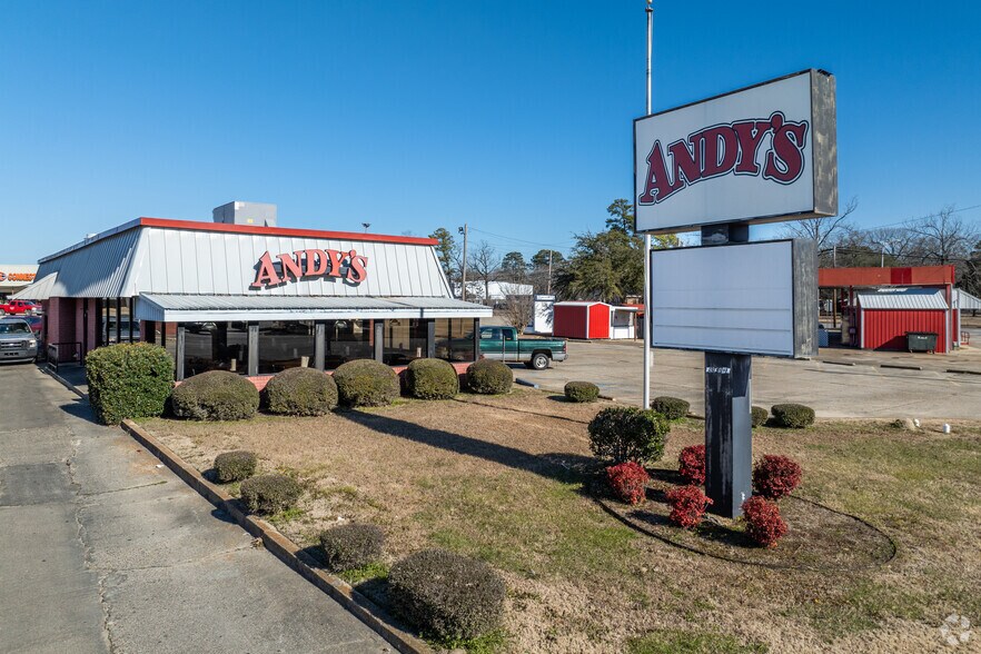 More Photos Of 1308 Main St, Crossett Unknown For Lease