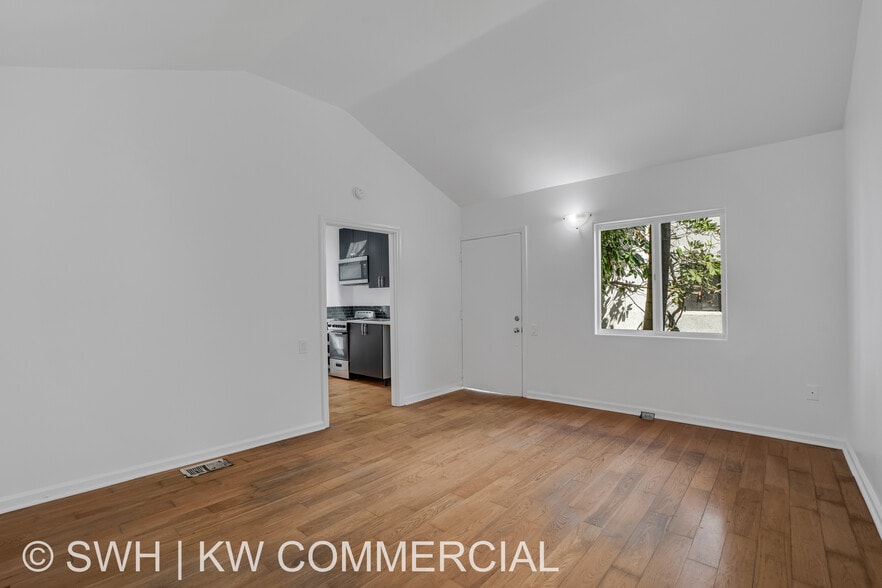 More Photos Of 137 Arena St, El Segundo Flex For Sale