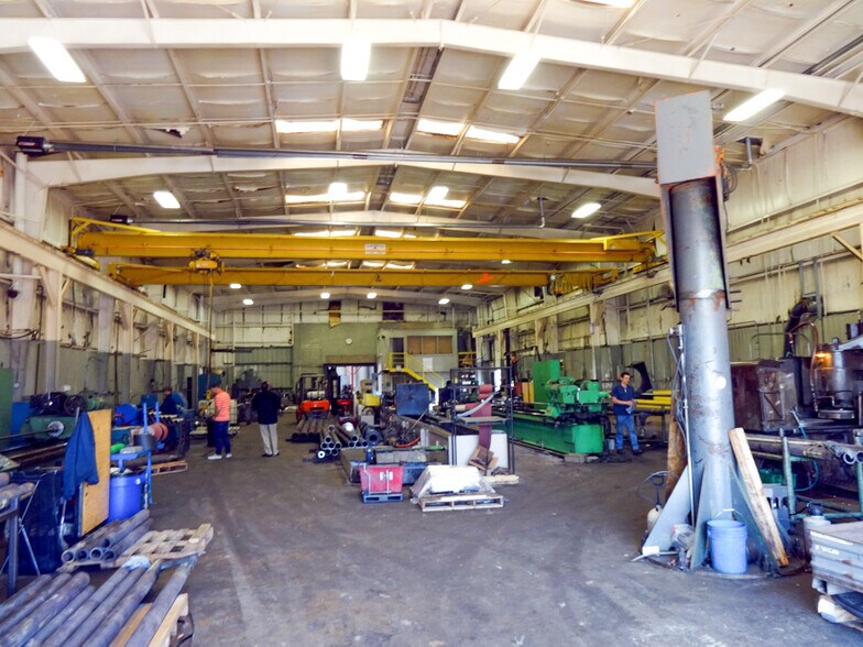 More Photos Of 1023 N Victor Ave, Tulsa Manufacturing For Sale