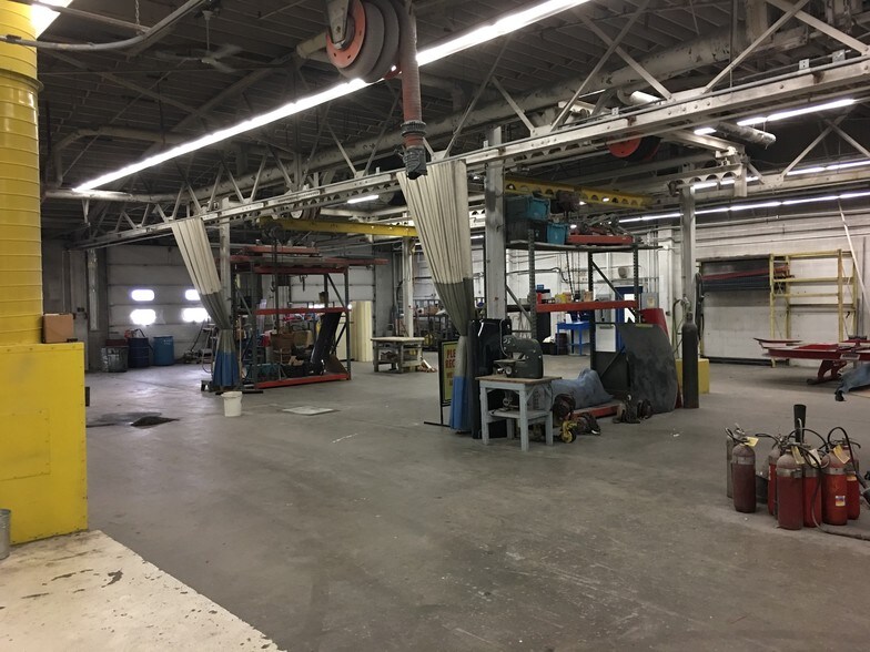 More Photos Of 1441 Central Ave, Columbus Auto Repair For Lease