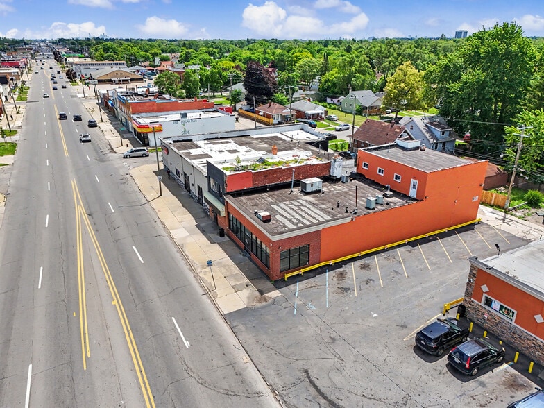 More Photos Of 19323 W Warren Ave, Detroit Storefront Retail Residential For Lease