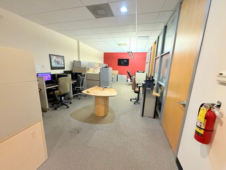 More Photos Of 1239 E Newport Center Dr, Deerfield Beach Office For Sale