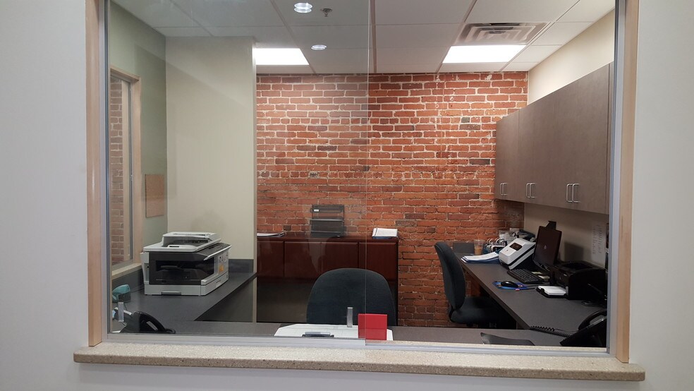 More Photos Of 25 Marston St, Lawrence Medical For Sale