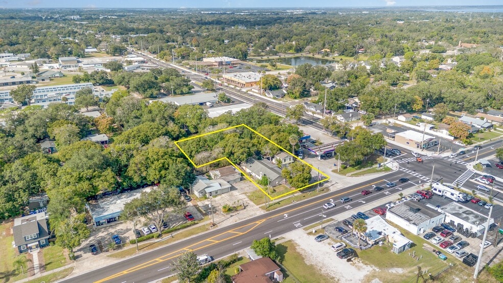 More Photos Of 2516 S Sanford Ave, Sanford Convenience Store For Sale