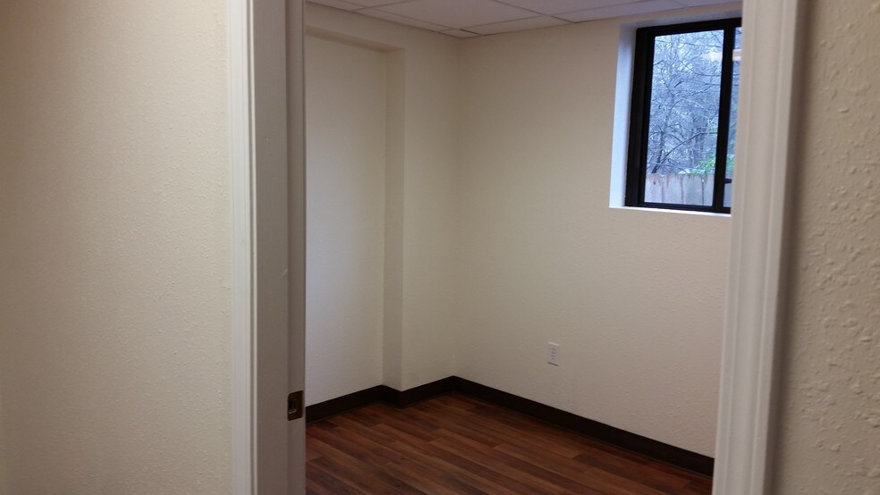 More Photos Of 809 College St, Shreveport Office For Sale