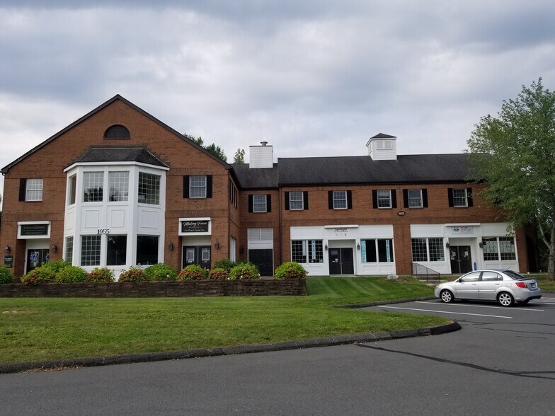 More Photos Of 1051 Farmington Ave, Farmington Unknown For Lease