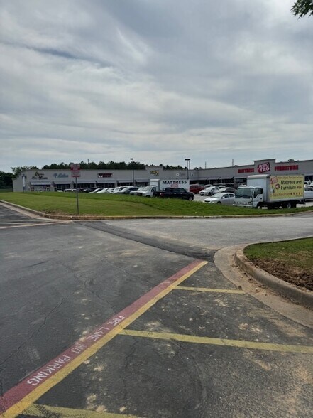 More Photos Of 27620 Tomball Pky, Tomball Unknown For Lease