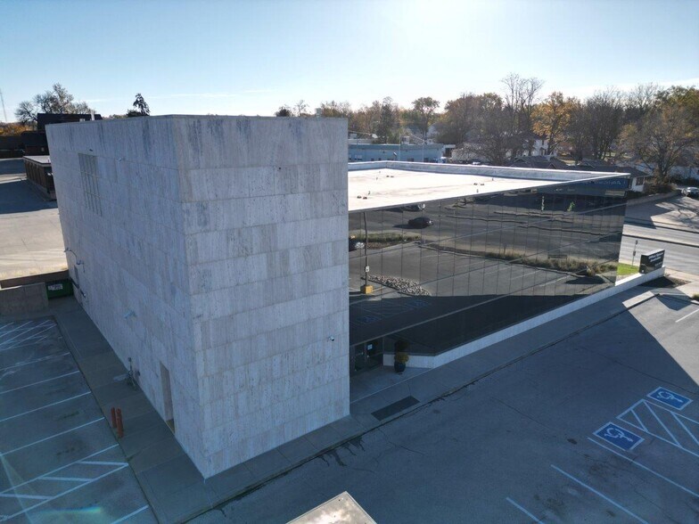 More Photos Of 2900 O St, Lincoln Office For Lease