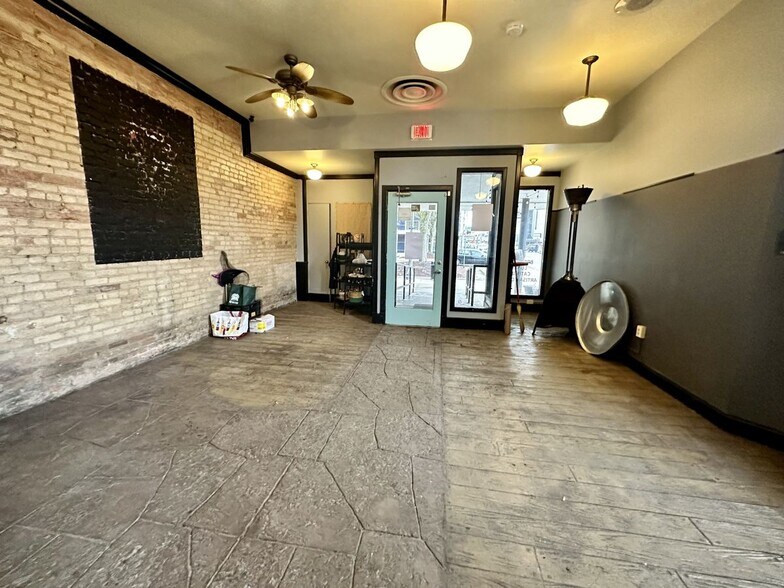 More Photos Of 301 S Washington Sq, Lansing Storefront For Lease