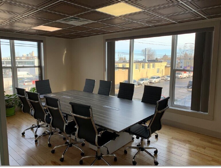 More Photos Of 6270-6290 Rue Périnault, Montréal Industrial For Sale