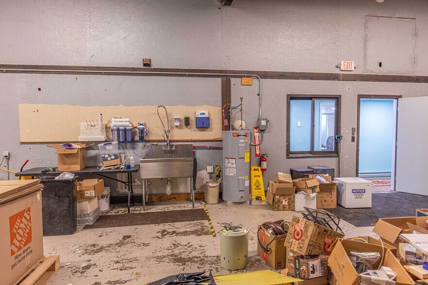 More Photos Of 69 Freedom Pky, Hermon Light Manufacturing For Lease