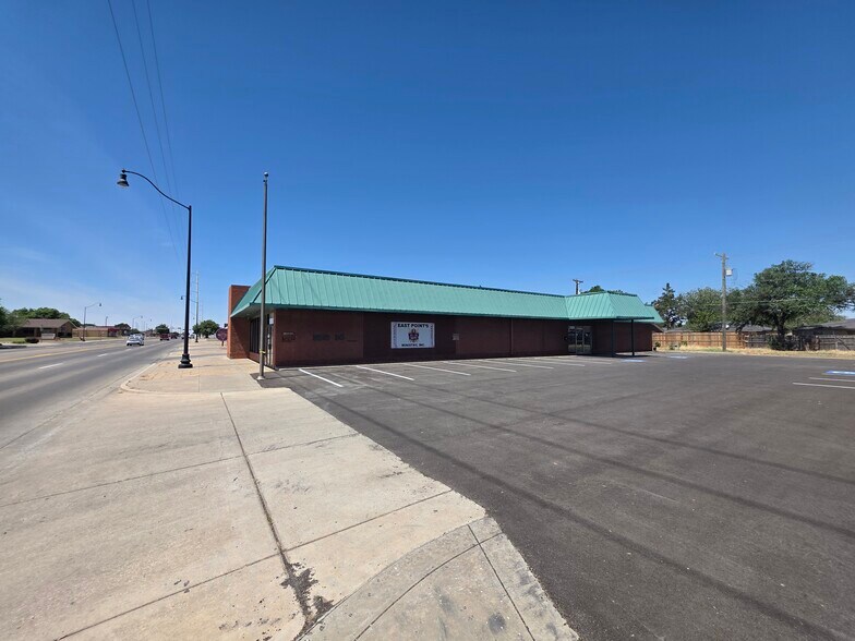 More Photos Of 3206-3212 34th St, Lubbock Storefront Retail Office For Lease