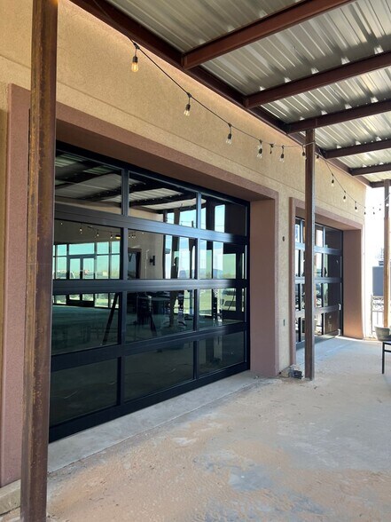 More Photos Of 1259 W I-20 Hwy, Monahans Storefront For Lease