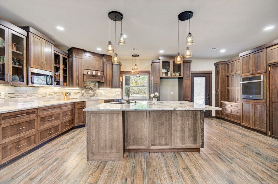 More Photos Of 4748 N 4318, Pryor Flex For Sale