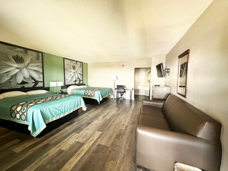 More Photos Of 2226 Highway 71, Marianna Hotel For Sale