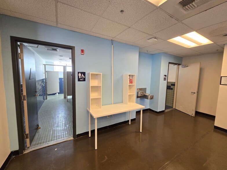 More Photos Of 1512 W Slauson Ave, Los Angeles Office For Sale