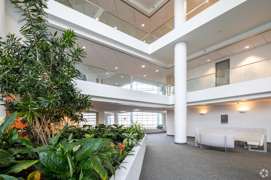 More Photos Of 200 Summit Lake Dr, Valhalla Office For Lease