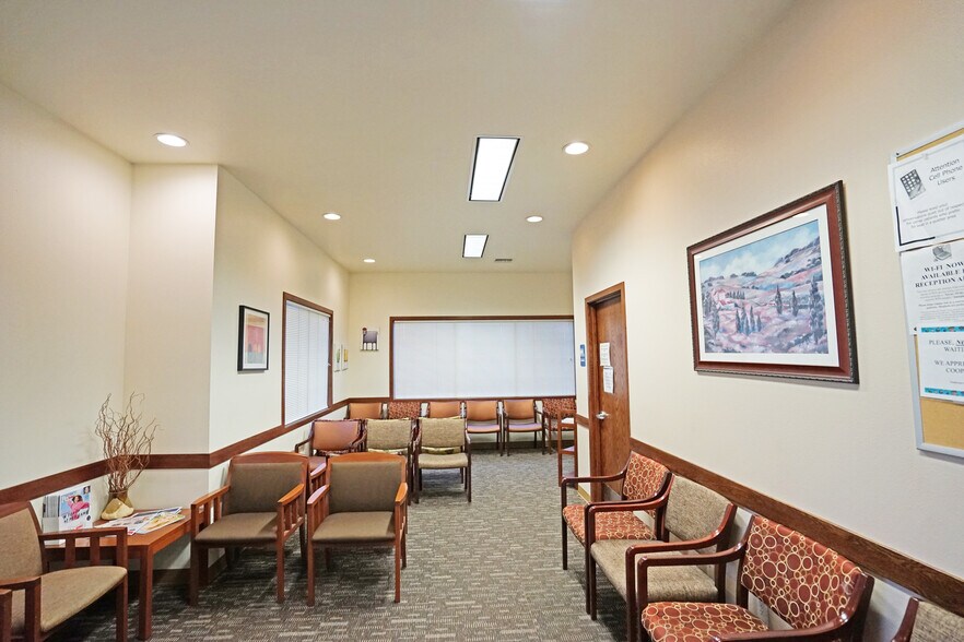 More Photos Of 3901 Creekside Loop, Yakima Medical For Lease