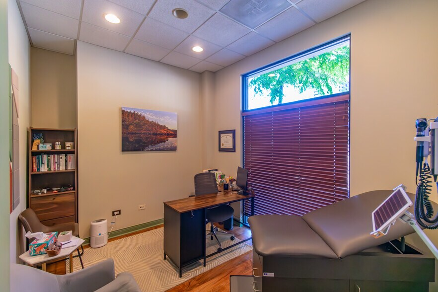 More Photos Of 1355 W Washington Blvd, Chicago Apartments For Sale