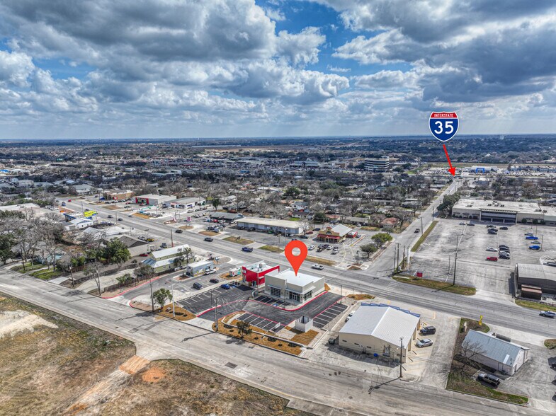 More Photos Of 596 S Business Ih 35, New Braunfels Freestanding For Lease