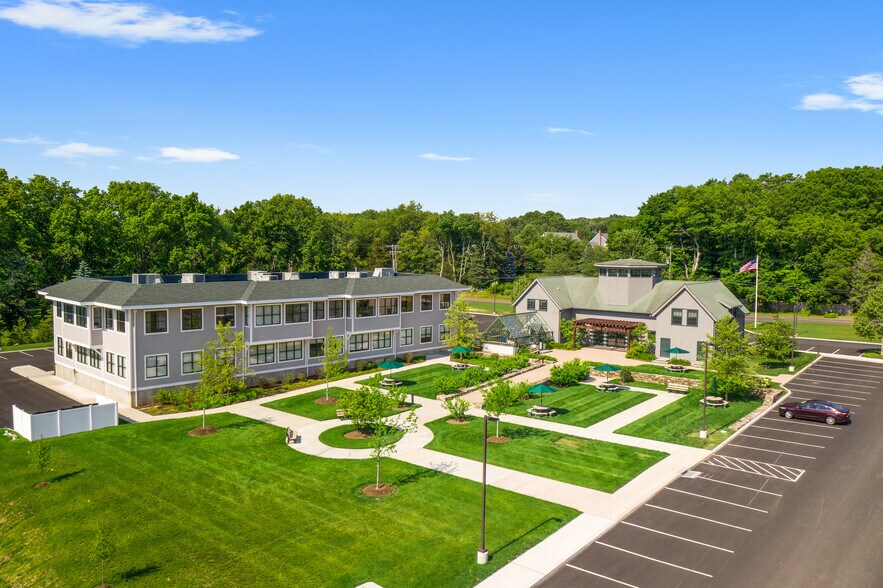 More Photos Of 350 Goose Ln, Guilford Medical For Lease