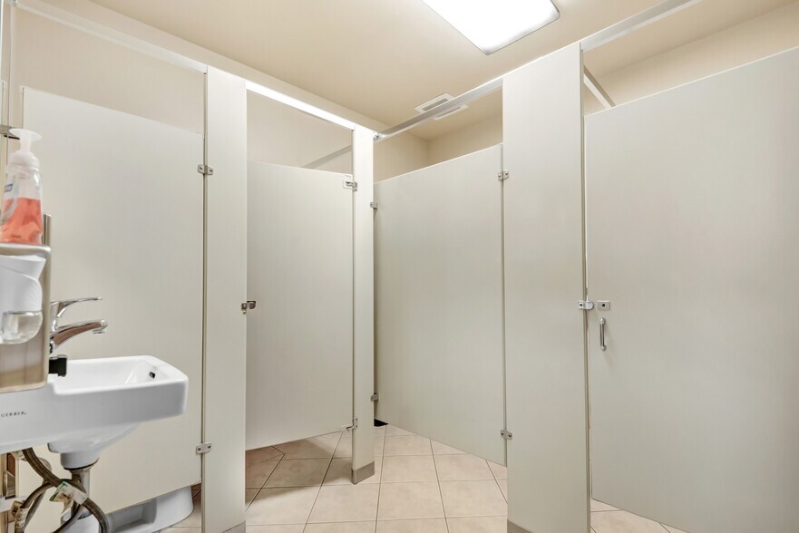 More Photos Of 401 W 4th St, San Bernardino Bank For Sale