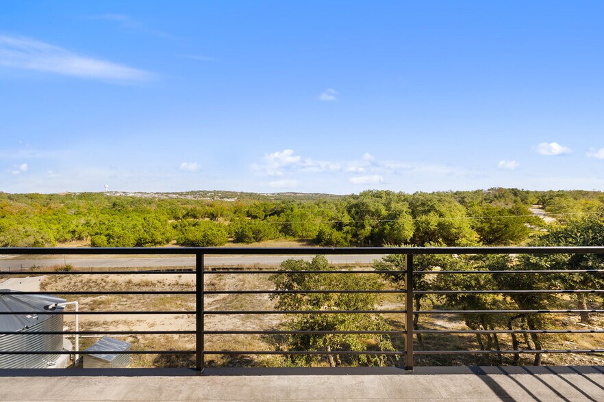 More Photos Of 451 Farrell Rd, Dripping Springs Light Distribution For Sale