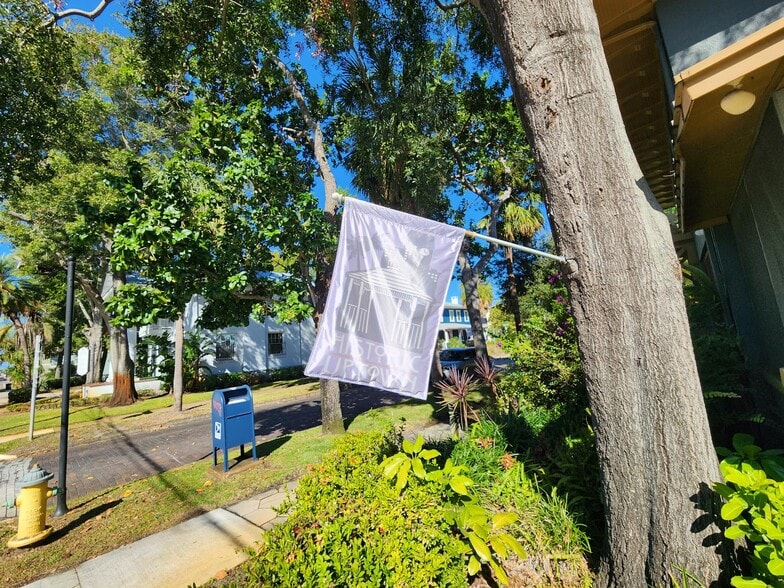 More Photos Of 555 5th Ave N, Saint Petersburg Office Residential For Lease