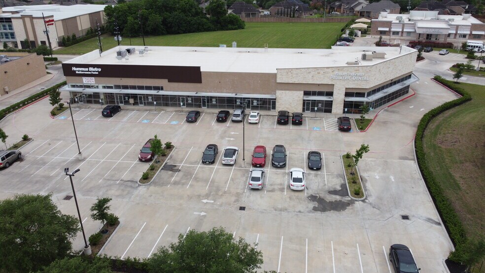 More Photos Of 7910 W Grand Parkway S, Richmond Storefront Retail Office For Lease