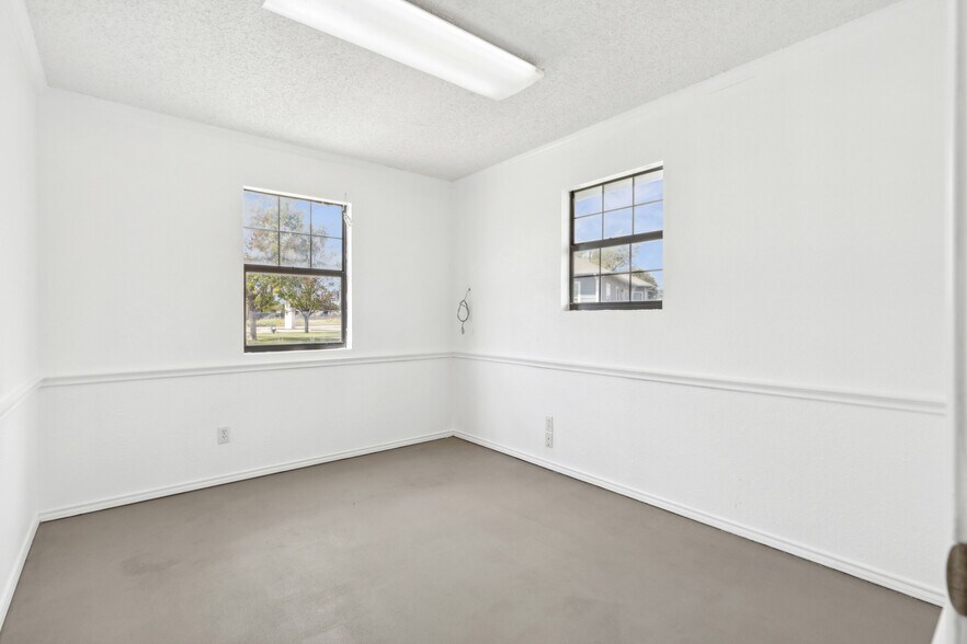 More Photos Of 113 Coad St, Fort Worth Office For Lease