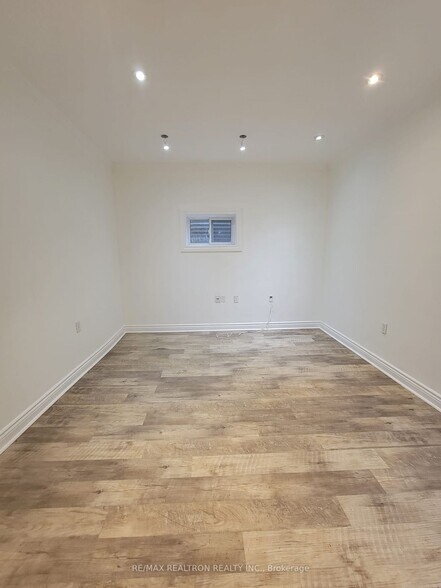 More Photos Of 16003 Yonge St, Aurora Land For Sale