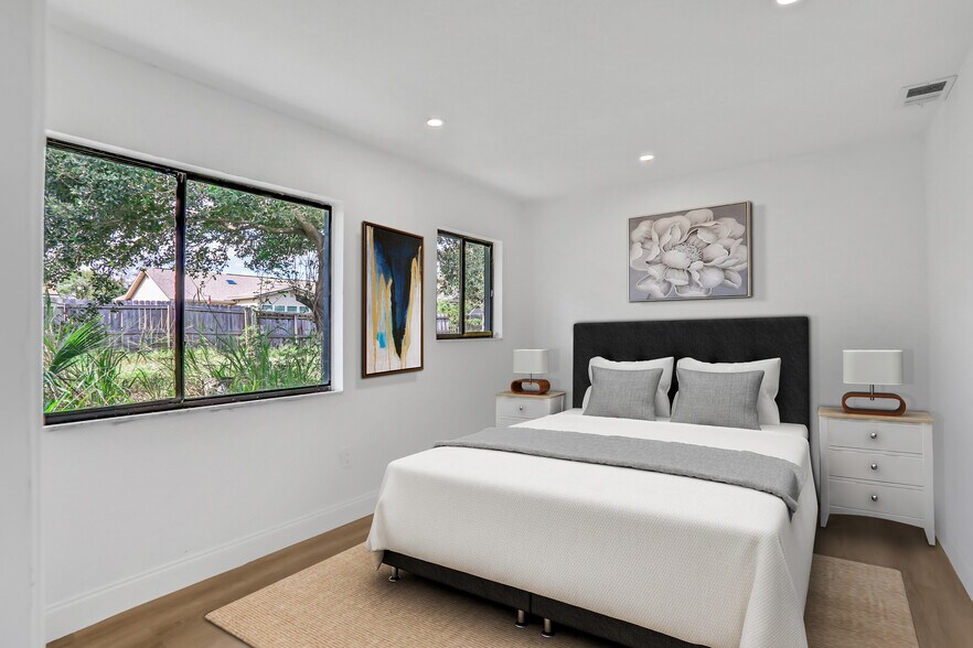 More Photos Of 1830 S Clyde Morris Blvd, Daytona Beach Apartments For Sale