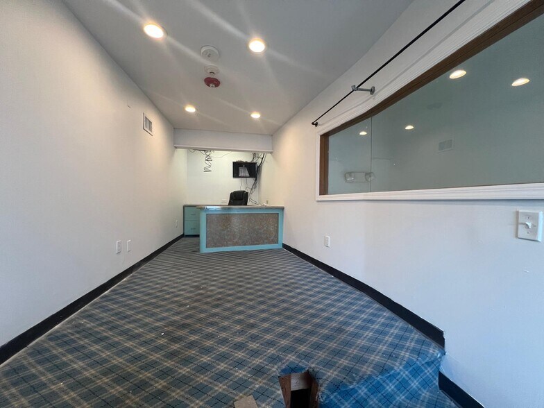 More Photos Of 411 Jericho Tpke, New Hyde Park Storefront Retail Office For Sale