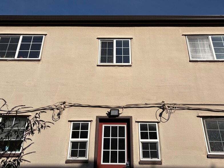 More Photos Of 2010 SE Sherman St, Portland Apartments For Sale