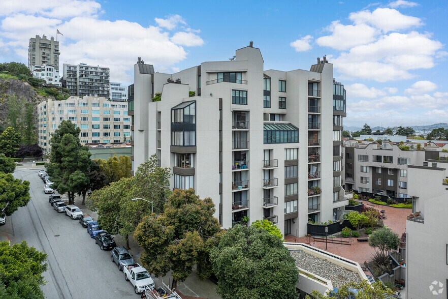 Primary Photo Of 150-156 Lombard St, San Francisco Apartments For Lease