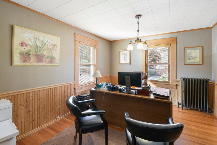 More Photos Of 105 Gleneida Ave, Carmel Office For Sale