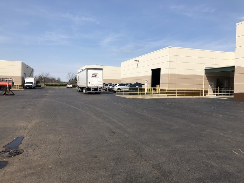 More Photos Of 9850 W 190th St, Mokena Light Distribution For Lease