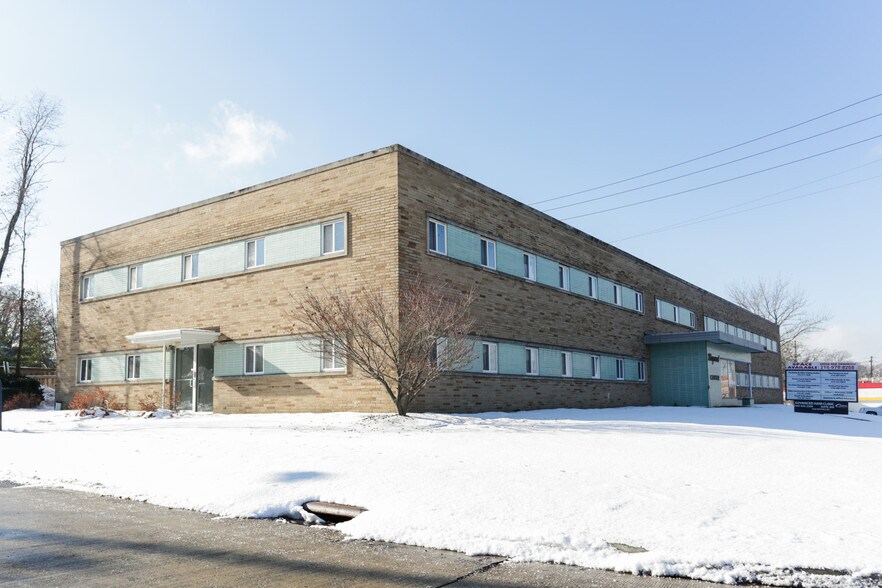 More Photos Of 4568 Mayfield Rd, Cleveland Office For Sale