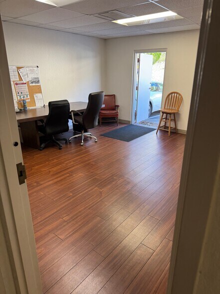 More Photos Of 4616 Mission Gorge Pl, San Diego Office For Sale