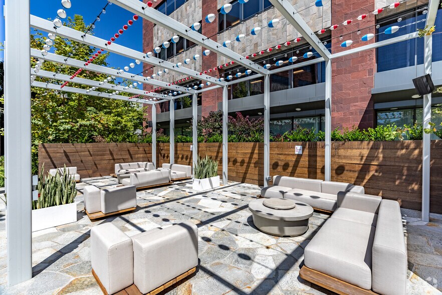 More Photos Of 13520 Evening Creek Dr N, San Diego Unknown For Lease