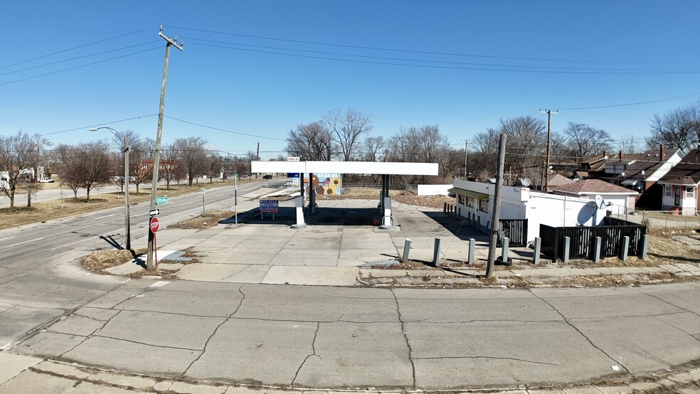 More Photos Of 2561 S Fort St, Detroit General Retail For Sale