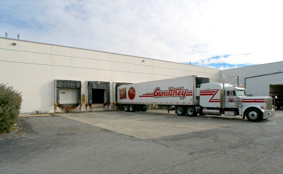 More Photos Of 9001 E Hampton Dr, Capitol Heights Warehouse For Lease