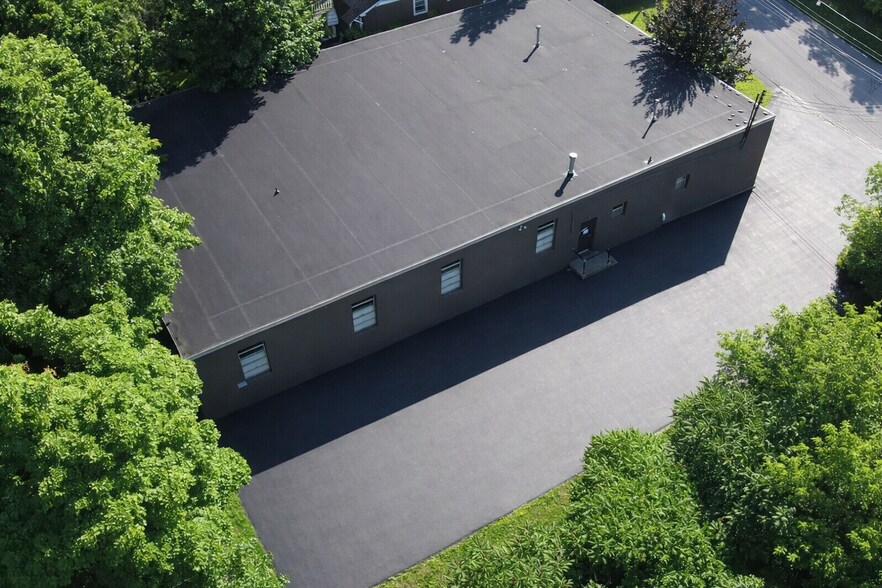 More Photos Of 1018 Cadillac St, Syracuse Light Manufacturing For Lease