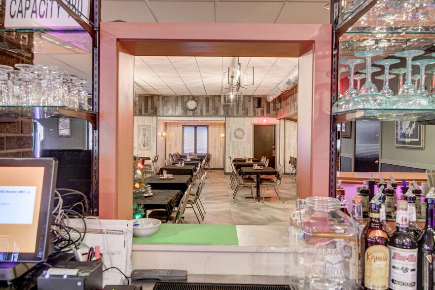 More Photos Of 617 E North St, Poynette Restaurant For Sale