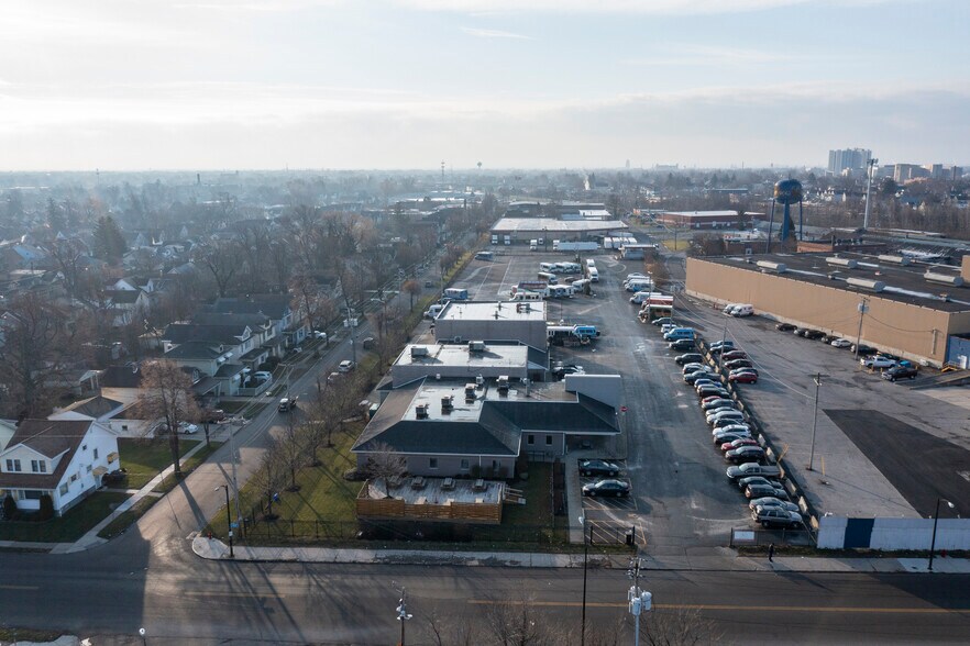 More Photos Of 401 E Amherst St, Buffalo Light Distribution For Sale