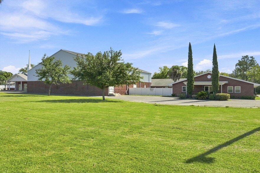 More Photos Of 7602 Kenya St, Jacksonville Specialty For Sale