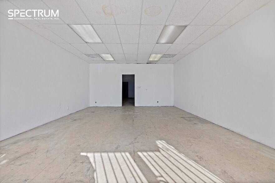 More Photos Of 6451-6453 Van Nuys Blvd, Van Nuys Storefront For Lease